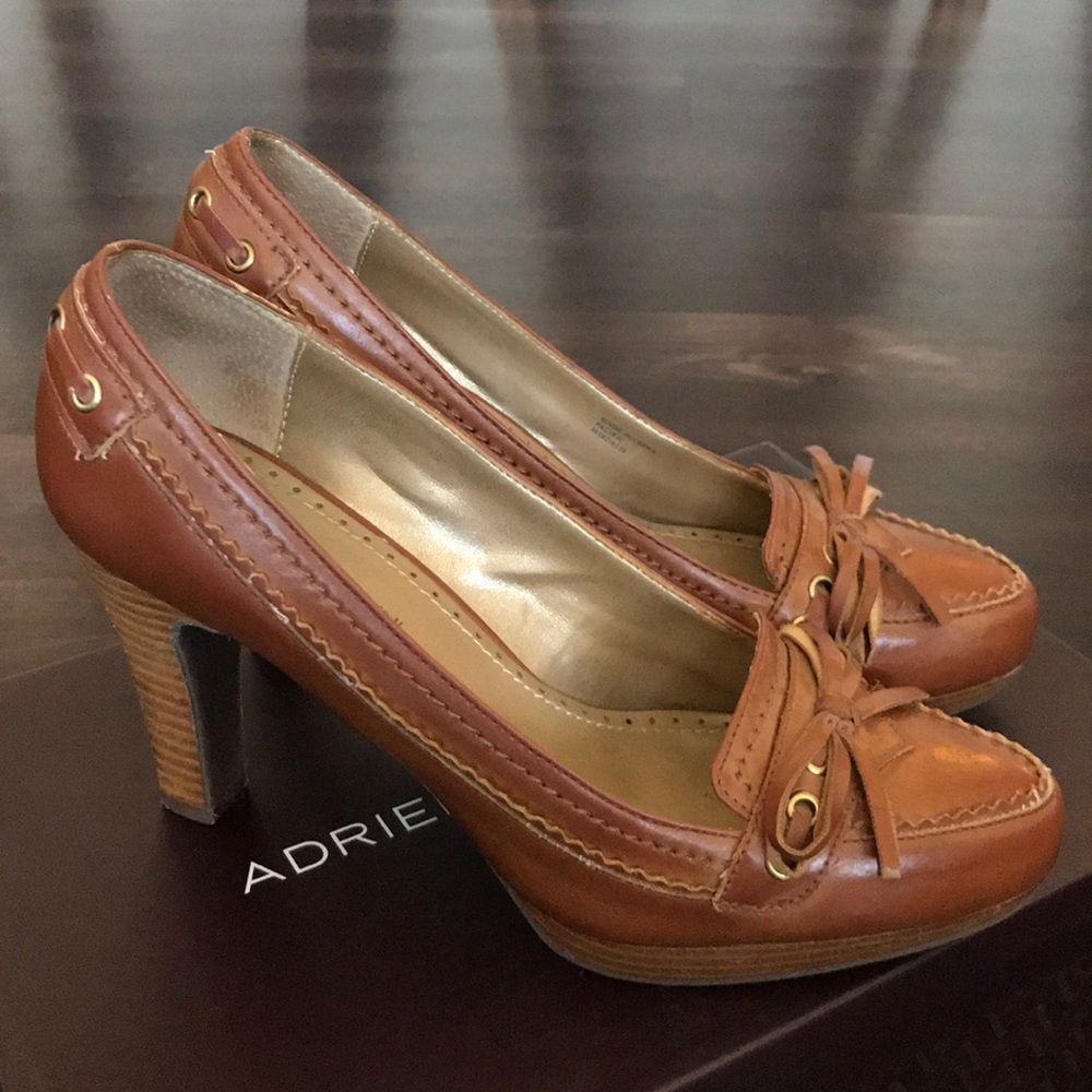 Adrienne Vittadini Platform Pump 6.5